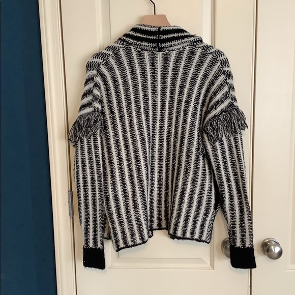 Aqua Fringe-Trim Open Front Cardigan with Pockets Black/White XSmall - Picture 2 of 4